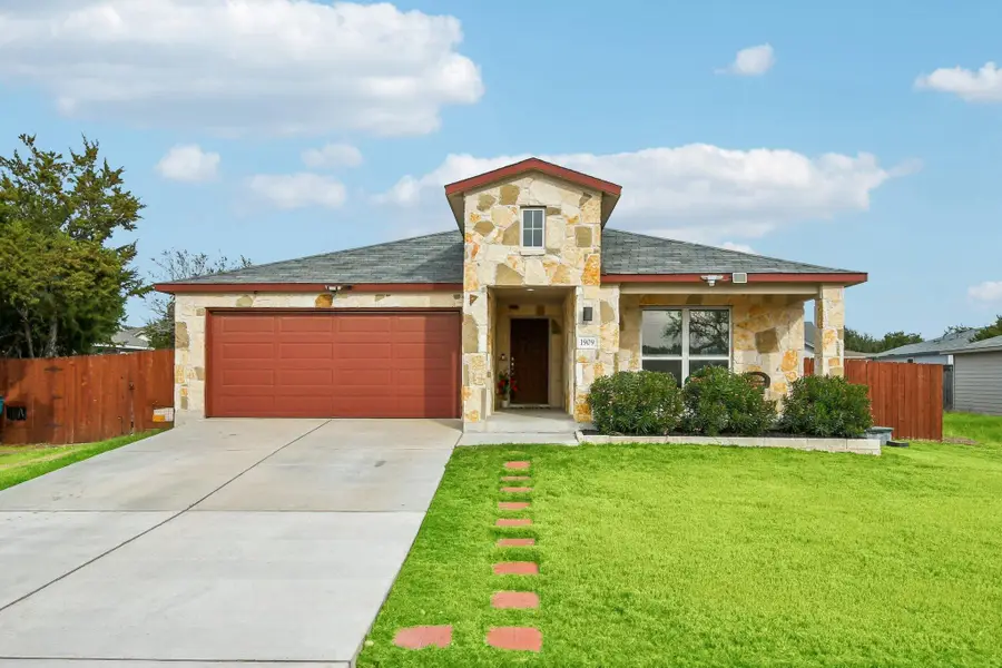 1909 Omaha Dr, Lago Vista, TX 78645 - Image #3