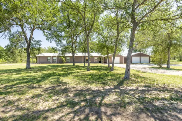 1229 State Highway 304 Highway, Gonzales, TX 78629
