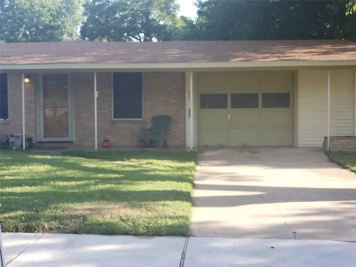 203 W Odell St W, Austin, TX 78752 - #1