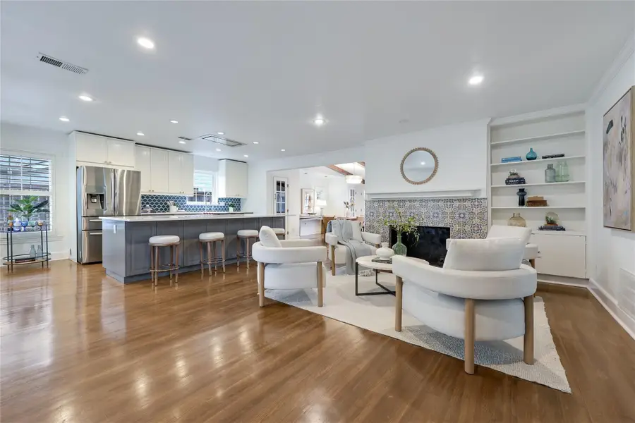 2908 Perry Ln, Austin, TX 78731 - #2