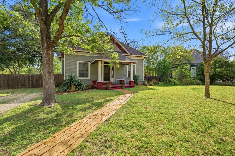 410 Cibilo St, Lockhart, TX 78644 - #2