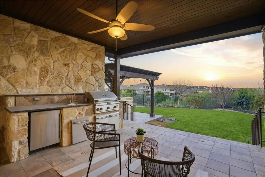 105 Edinburgh Isle Ct, Lakeway, TX 78738 - #2