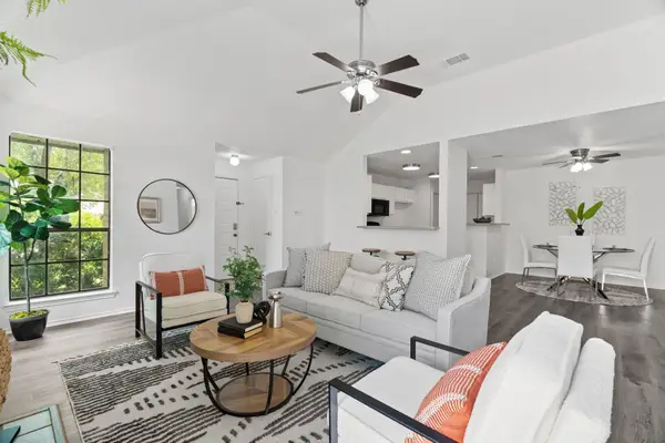 800 Saunders Dr, Round Rock, TX 78664