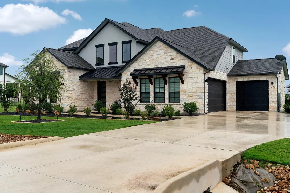 209 Northcrest Dr, Liberty Hill, TX 78642 - #1
