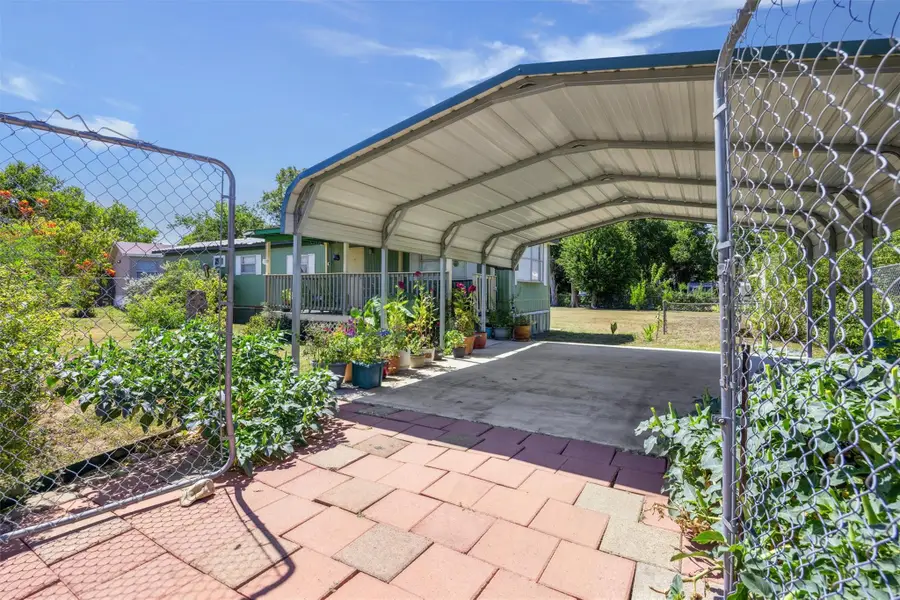 11103 Hialeah St, Del Valle, TX 78617 - Image #2