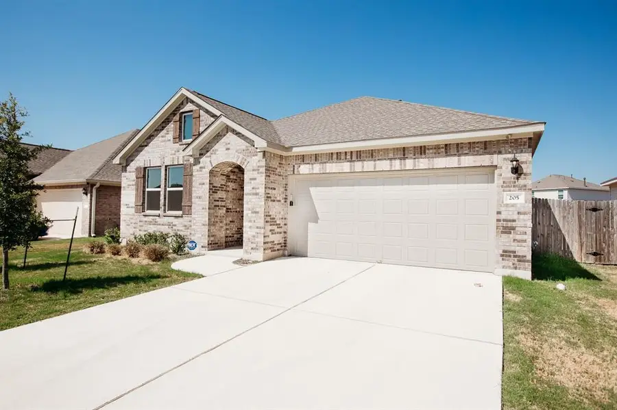 205 Northview Ln, Georgetown, TX 78628 - #2