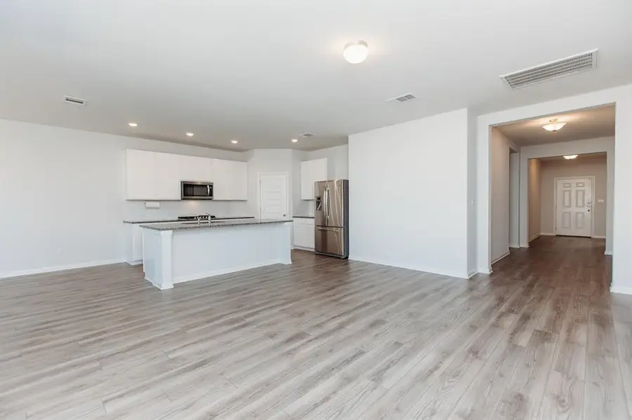 205 Northview Ln, Georgetown, TX 78628 - #3