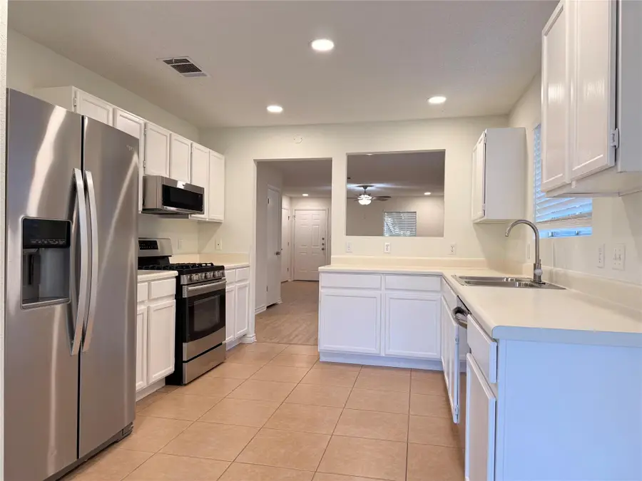 806 Calico Dr, Austin, TX 78748 - Image #3