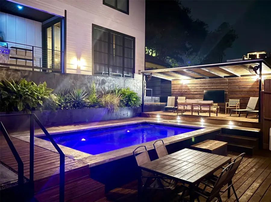 1914 E 8th St, Austin, TX 78702 - #2