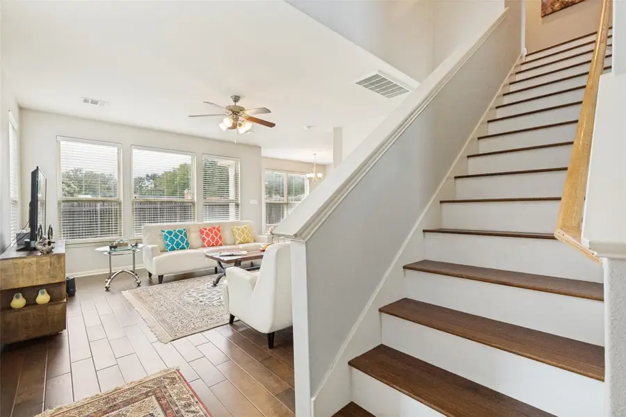 2410 Great Oaks Dr #301, Round Rock, TX 78681 - #3