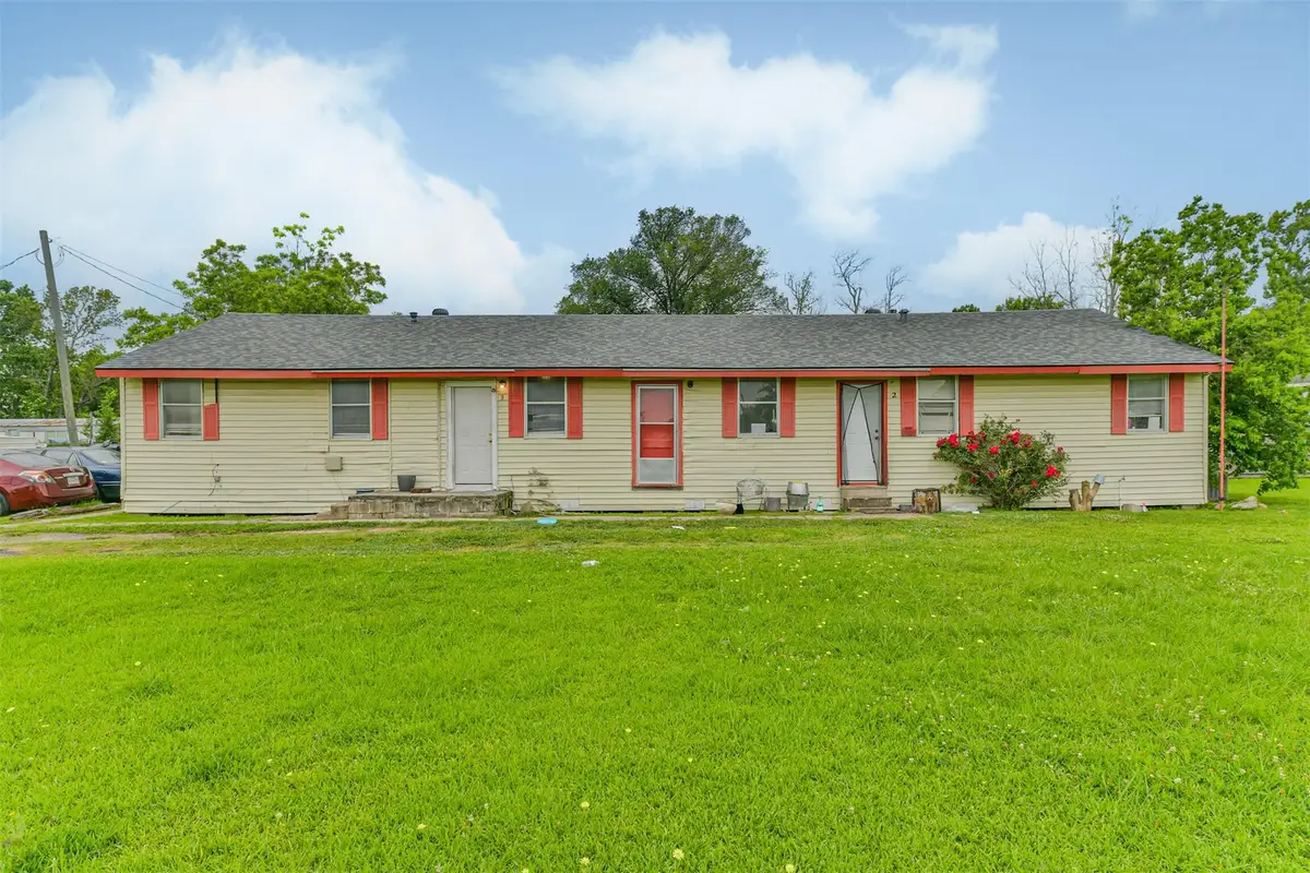 639 E St Charles Dr, Crosby, TX 77532 - #1