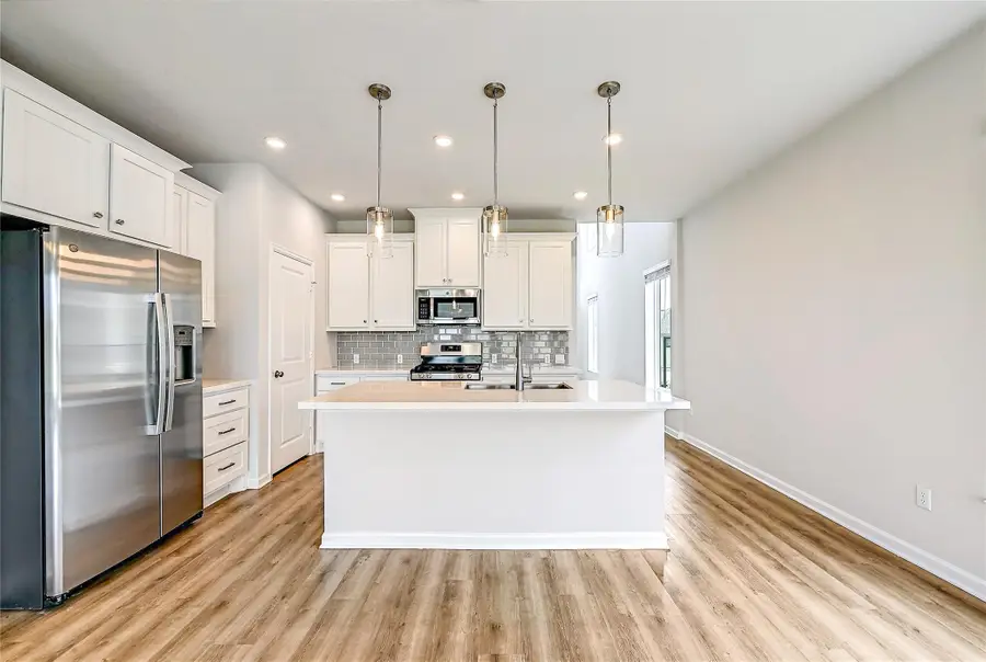 301 Banyon Dr, Liberty Hill, TX 78642 - #2