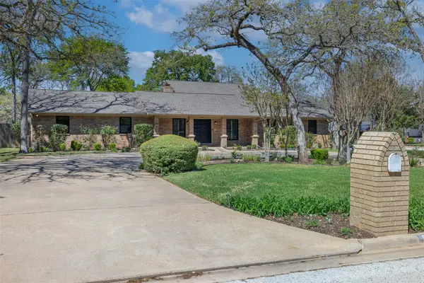 800 Copperas Dr, Caldwell, TX 77836
