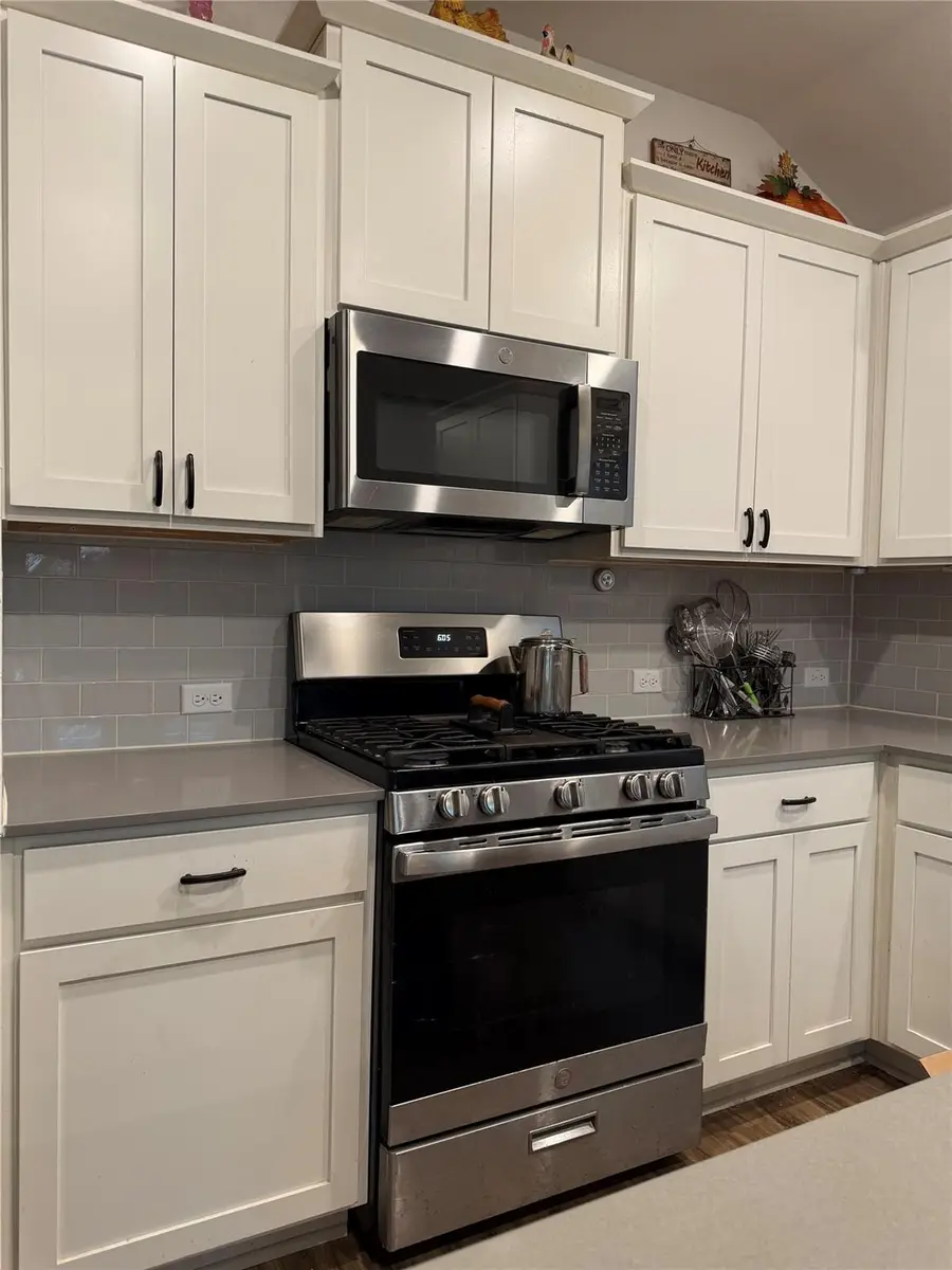 108 Esparza Dr, Bastrop, TX 78602 - #3