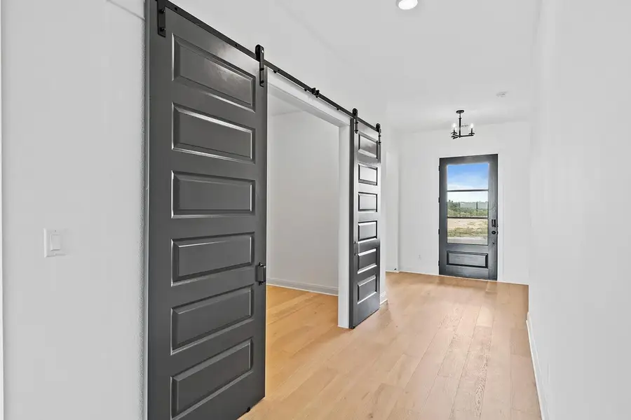 201 Shadow Dr, Liberty Hill, TX 78642 - #2