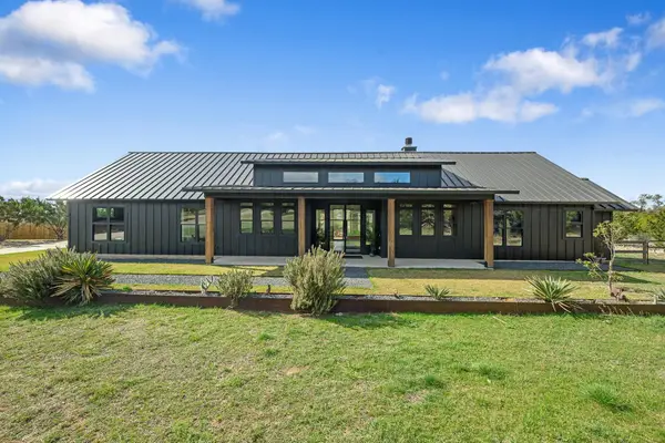 107 W Lakeshore Dr, Dripping Springs, TX 78620