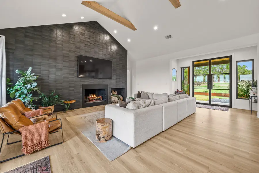 107 W Lakeshore Dr, Dripping Springs, TX 78620 - #3