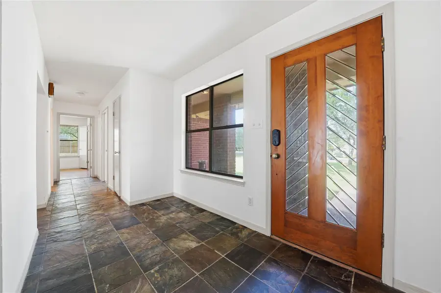203 Shoal Dr, Georgetown, TX 78633 - #3