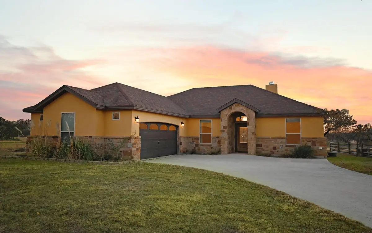 110 Chaumont St, Kingsland, TX 78639 - #1