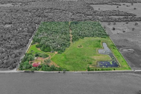 1910 E County Road 415, Lexington, TX 78947