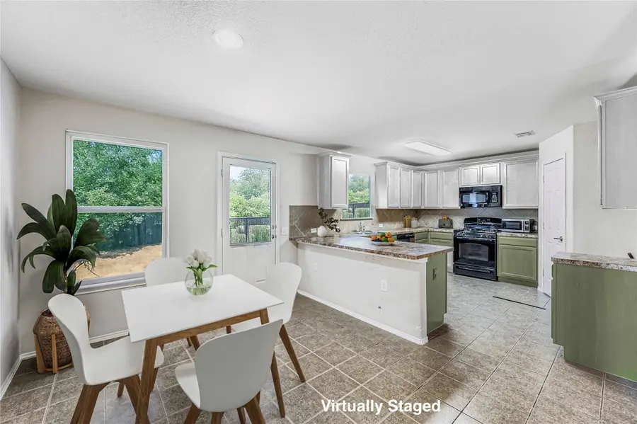 7325 S Glenn St, Austin, TX 78744 - Image #2