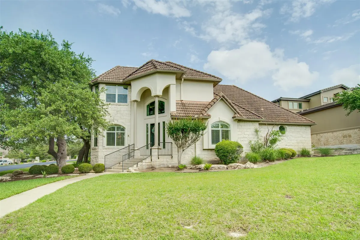 18 Glenway Dr, The Hills, TX 78738 - #1