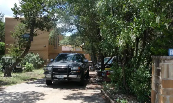 18616 Champions Cir, Point Venture, TX 78645