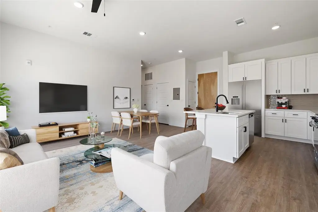 1811 Webberville Rd #1210, Austin, TX 78721 - Image #1