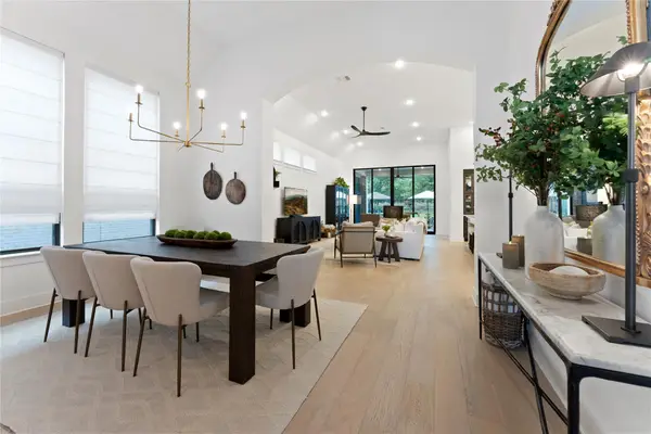 838 Pear Tree Ln, Austin, TX 78737