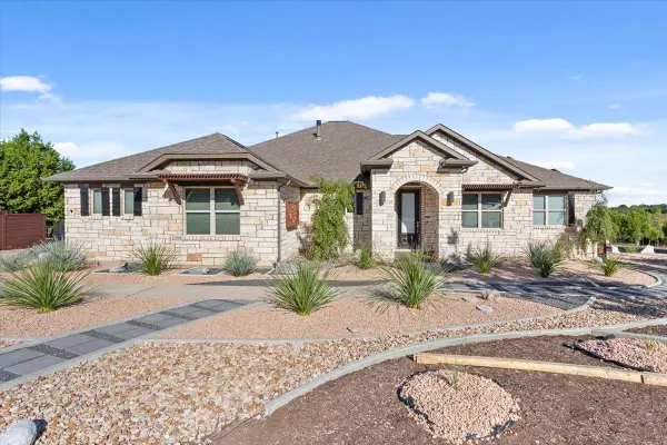 236 Standing Oak Dr, Georgetown, TX 78633
