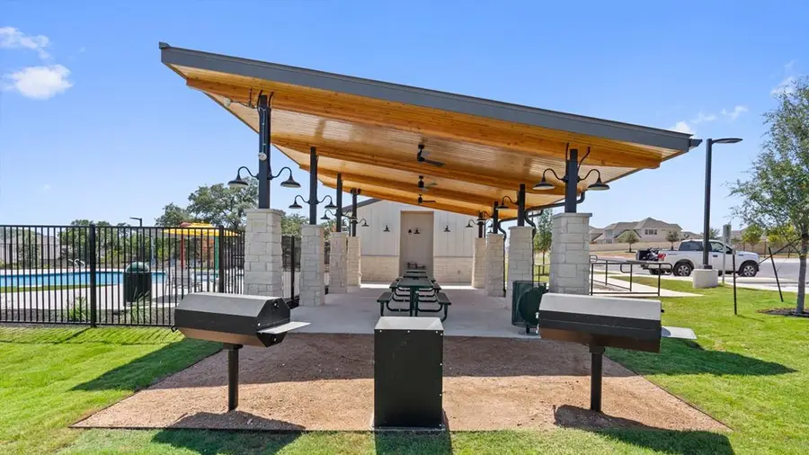 256 Rivers Edge Dr, Georgetown, TX 78628 - #3