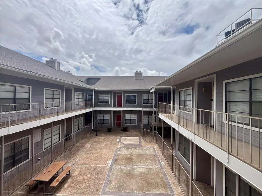 915 W 23rd St #206, Austin, TX 78705 - #3