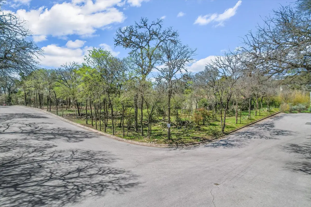 8 Sugar Shack Dr, West Lake Hills, TX 78746 - Image #1