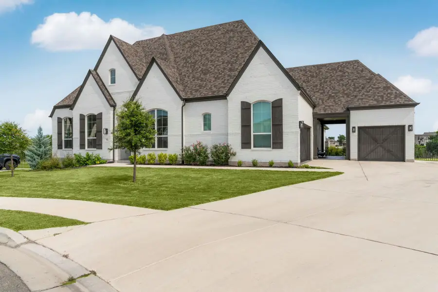 304 Sadaba St, Liberty Hill, TX 78642 - #2