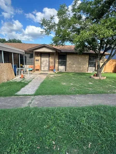 1113 Lawson Ln, Austin, TX 78702 - #1