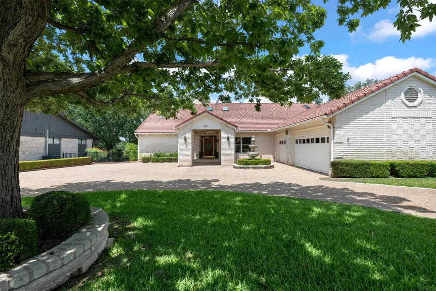 909 Porpoise St, Austin, TX 78734 - #2