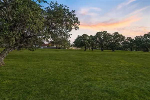 2504 Countryside Cir, Spicewood, TX 78669