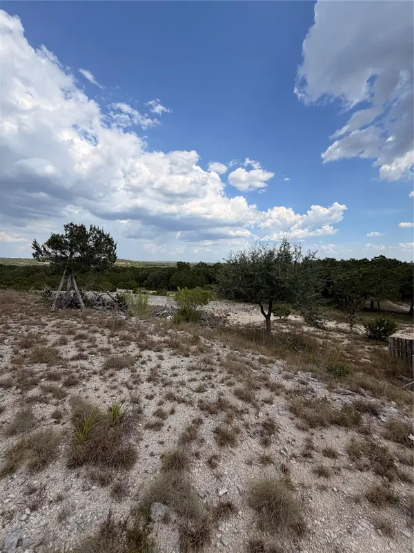 800 Rolling Hills Dr, Wimberley, TX 78676