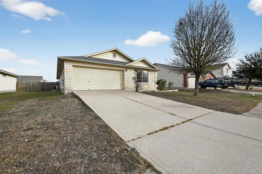 316 Flinn St, Hutto, TX 78634 - #2