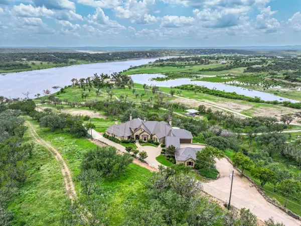 259 Chimney Cove Dr, Marble Falls, TX 78654