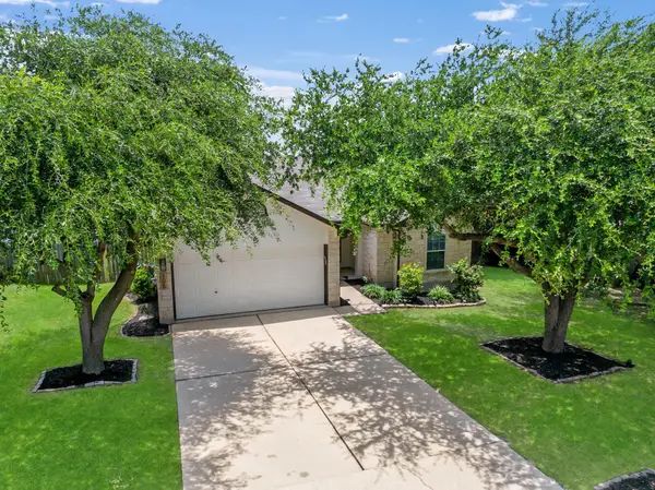 105 Lakemont Dr, Hutto, TX 78634