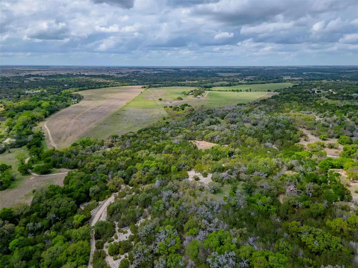 910 Abbey Rd, Liberty Hill, TX 78642 - #1
