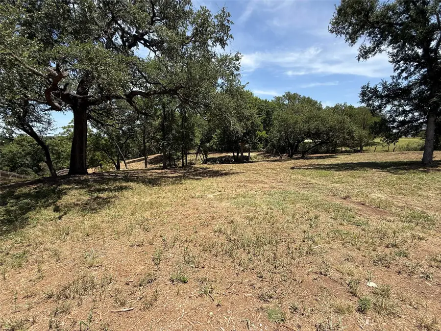 654 Creekside Dr, Belton, TX 76513 - Image #2