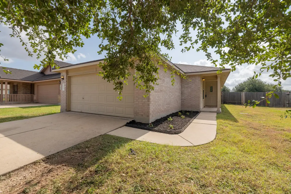306 Quail Hollow Dr, Hutto, TX 78634 - #1