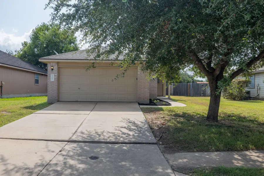 306 Quail Hollow Dr, Hutto, TX 78634 - #2