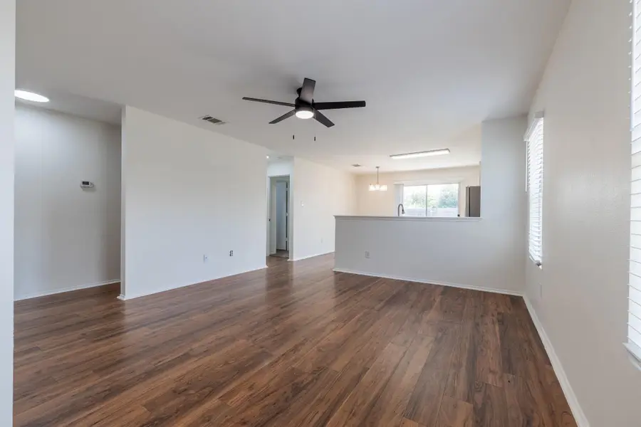 306 Quail Hollow Dr, Hutto, TX 78634 - #3