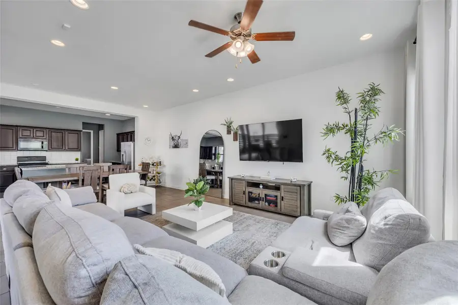 1612 Arcilla St, Austin, TX 78741 - Image #2