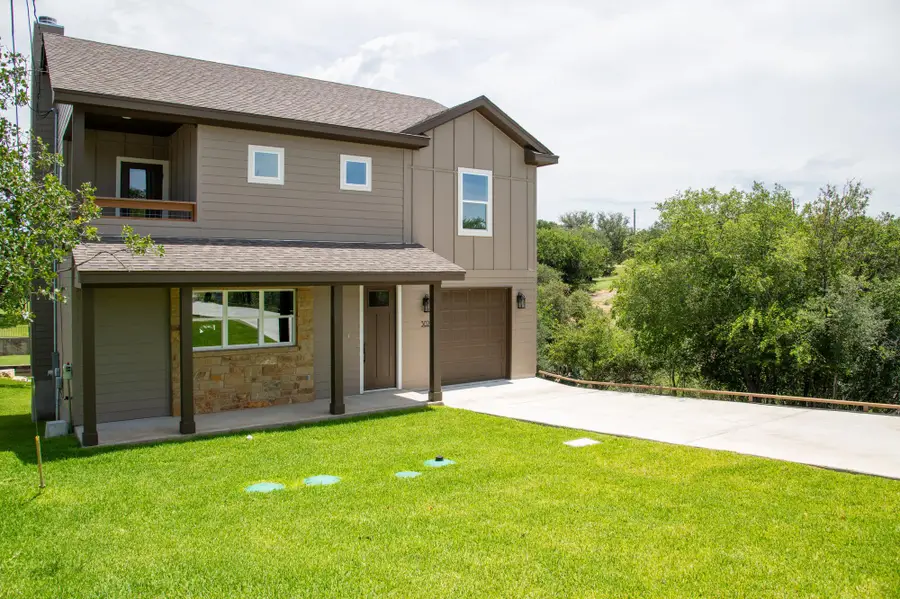 302 Castlehigh Dr, Granite Shoals, TX 78654 - Image #2