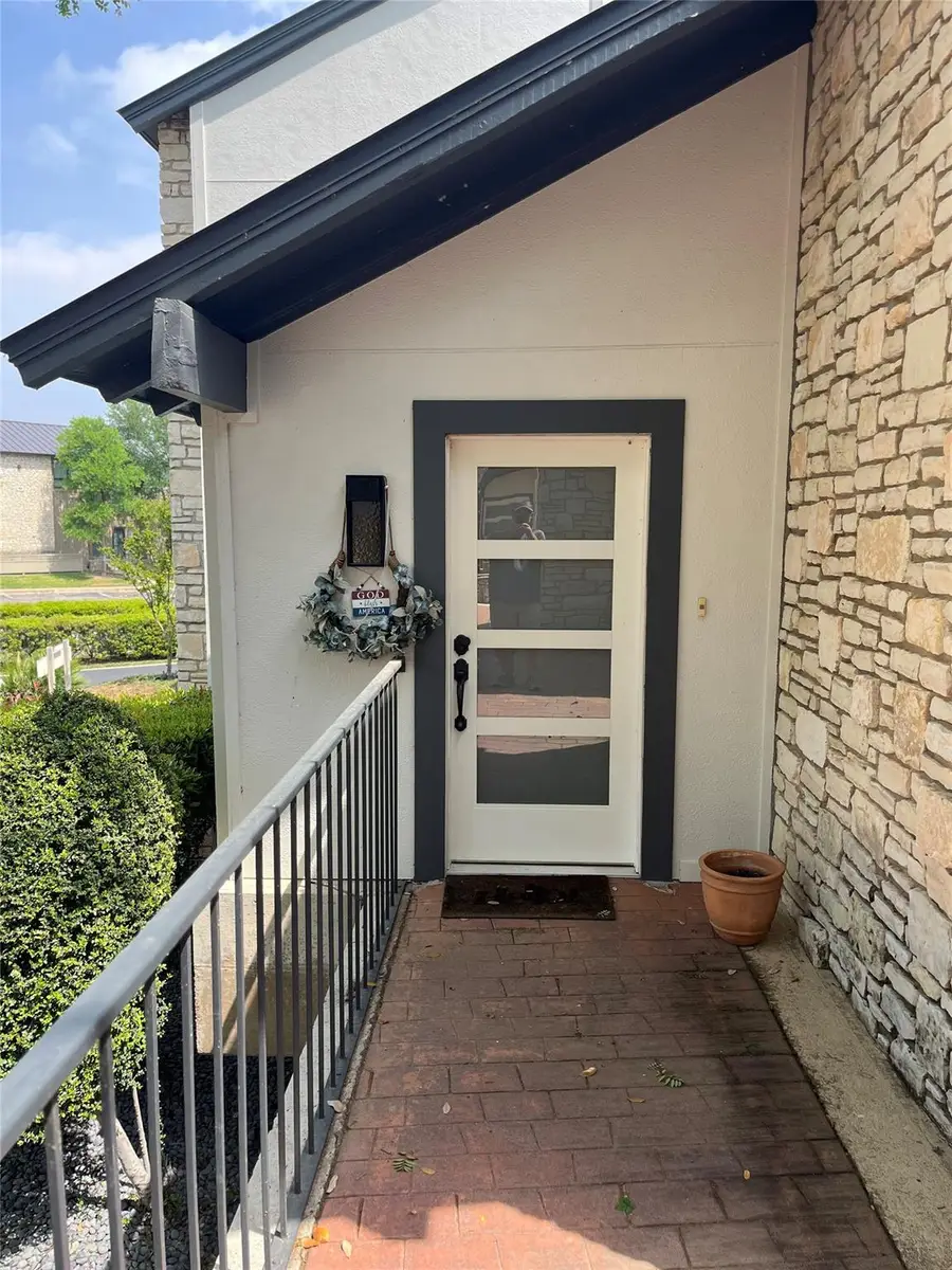 103 Island Dr #8, Horseshoe Bay, TX 78657 - #2