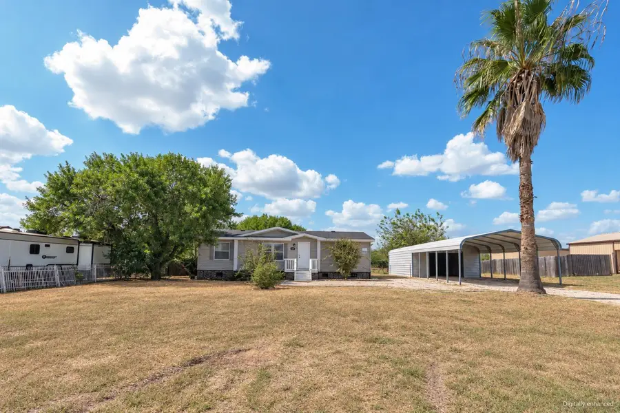141 Davie Ln, Marion, TX 78124 - #2